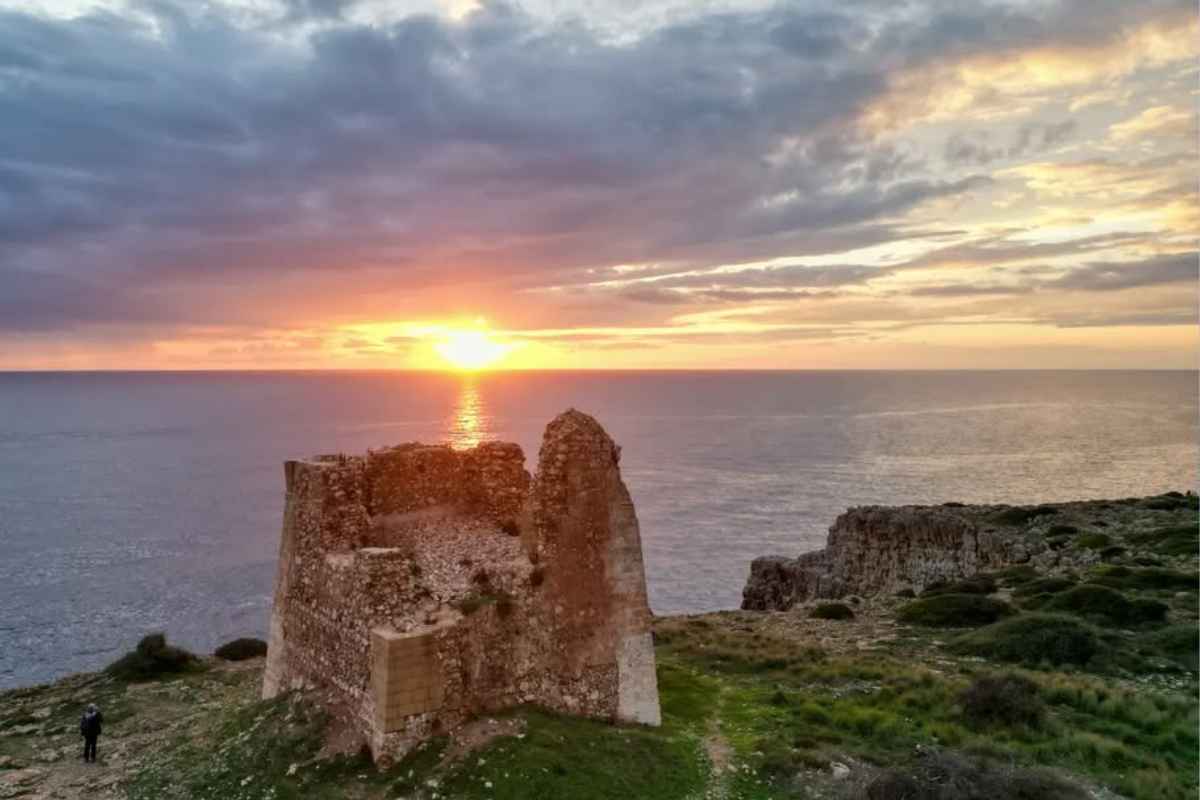 torre uluzzo gioiello spiaggia italiana